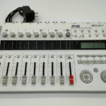ズーム R16 Multitrack Recorder レコーダー レコーディング オーディオインターフェース